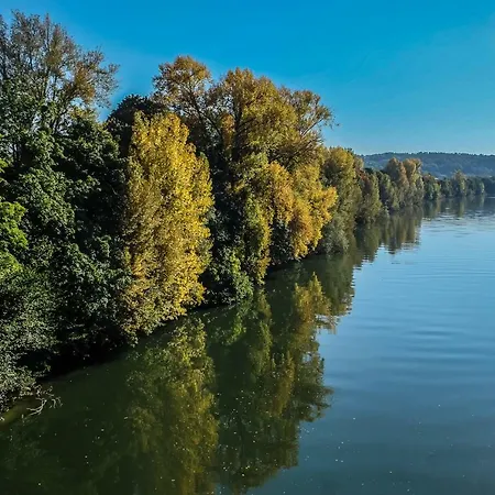 Studette Sur Seine 아파트 *